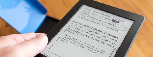  The Kindle Paperwhite 3 (Model 2015) 