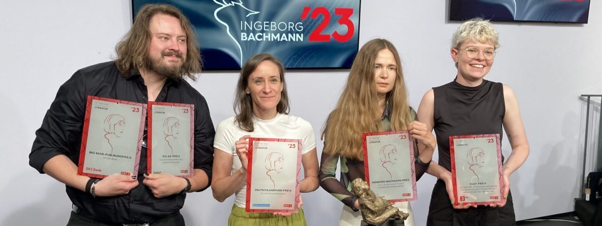 Sie können sich über Ihre Preis freuen: Martin Piekar, Anna Felnhofer, Valeria Gordeev und Laura Leupi (Foto: Tischer)