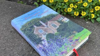 Gartenglück genießen: »Pinnegars Garten« von Reginald Arkell
