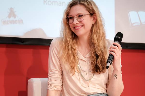 Anna Basener über »Schund und Sühne«, Heftomane, Kitsch und Hochliteratur