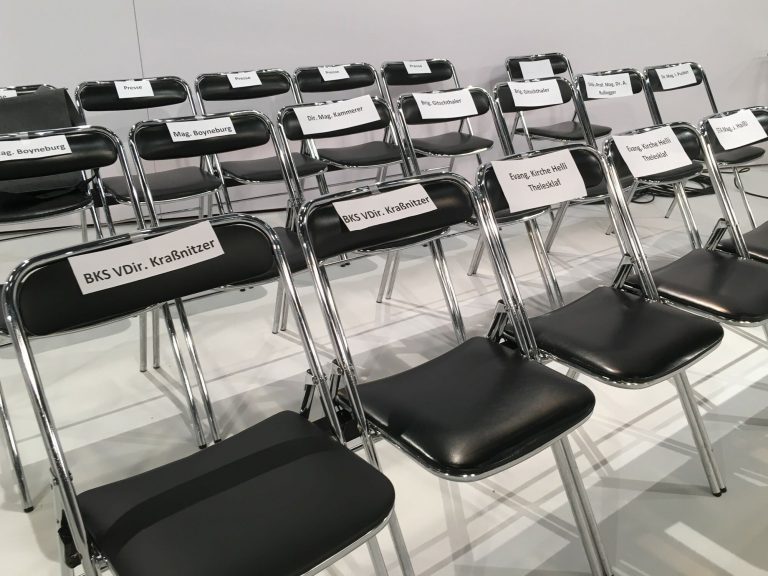 Bachmannpreis: »Warum ist die Mehrheit der Jury gegen die Absage, Frau Schwens-Harrant?«