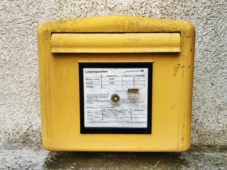 Wie man die Adresse eines Autors herausfindet