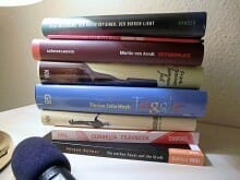 Auf dem Nachttisch: Die Bücher der Autoren, mit denen wir uns unterhalten werden
