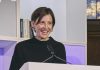 Dorothee Elmiger bei der Dankesrede zum Deutschen Buchpreis. (Foto: Christof Jakob/Börsenverein des Deutschen Buchhandels)