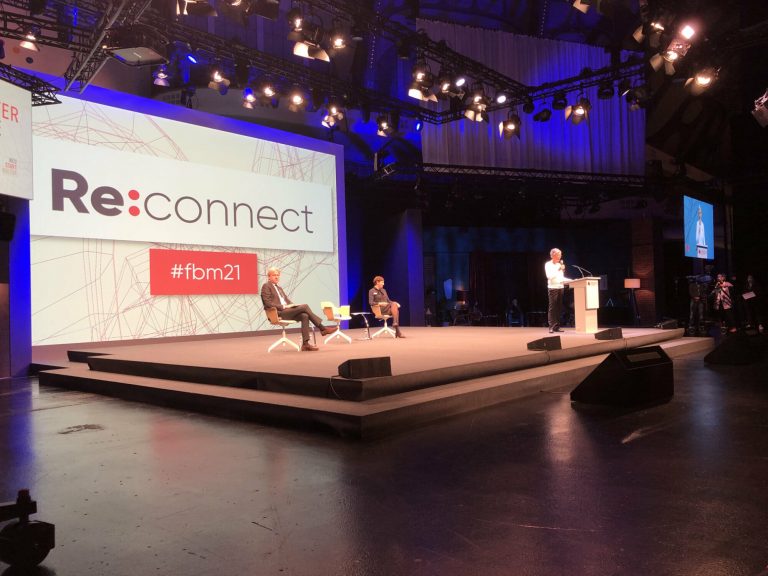 Buchmesseimpressionen 2021 von Barbara Fellgiebel: »Rückverbindung in riesigen Räumen«