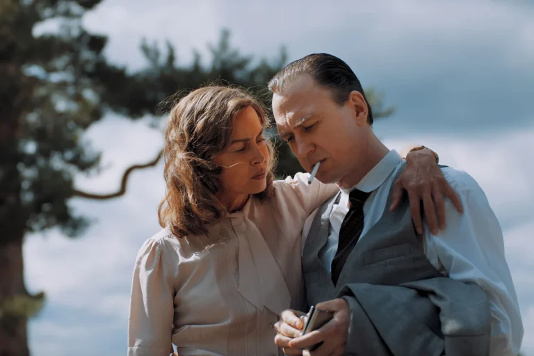 »Heimsuchung – Eine Jahrhundertgeschichte« von Volker Schlöndorff im Kino – Wir verlosen Buch und Kinotickets