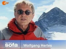 Wolfgang Herles begrüßt seine Zuschauer in »Das blaue Sofa«