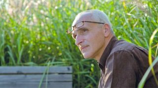 Hörtipp: Wie Emma-Victoria dem Schriftsteller José Oliver die deutsche Sprache schenkte