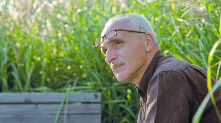 Hörtipp: Wie Emma-Victoria dem Schriftsteller José Oliver die deutsche Sprache schenkte