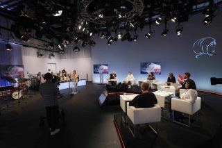 Die Jury lauscht der Rede von Anna Baar. Die Jury selbst ist identisch mit der des Vorjahres. (Foto: ORF/Johannes Puch)