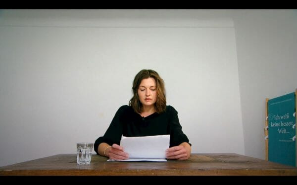 Laura Freudenthaler bei ihrer Lesung. Kann Sie auf den Bachmannpreis hoffen? (Foto: Screenshot/ORF)