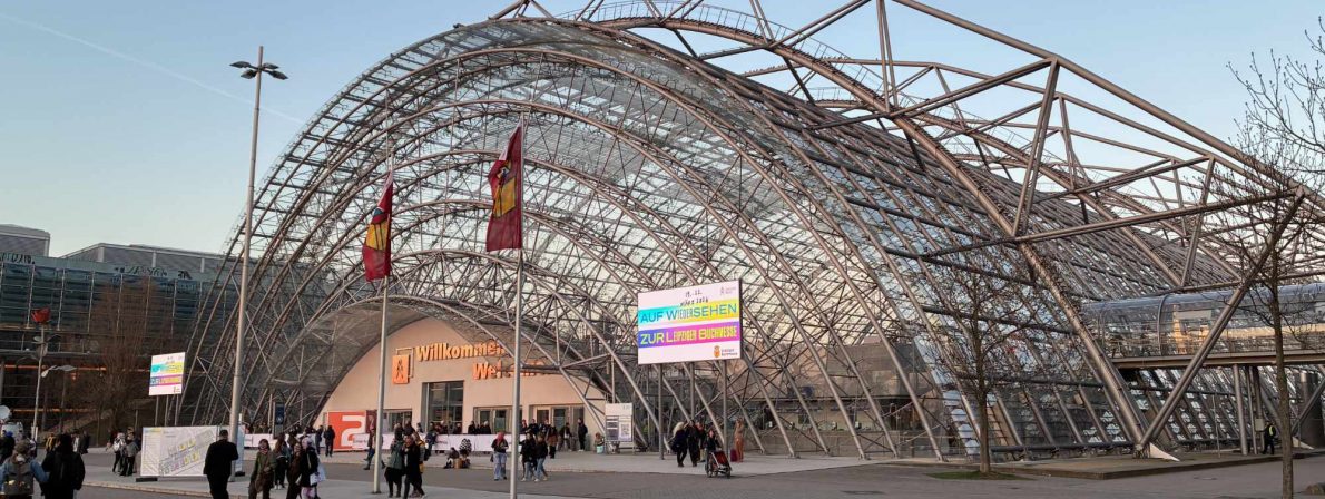 Die zentrale Glashalle der Leipziger Buchmesse