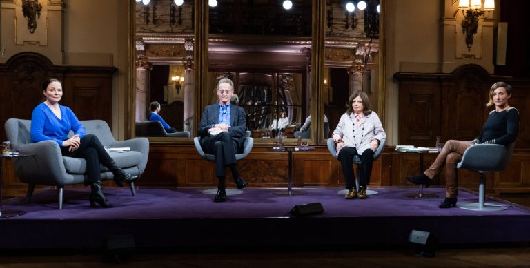 Das Literarische Quartett im Oktober 2020: Wer verführen will, der kocht Kartoffelsuppe