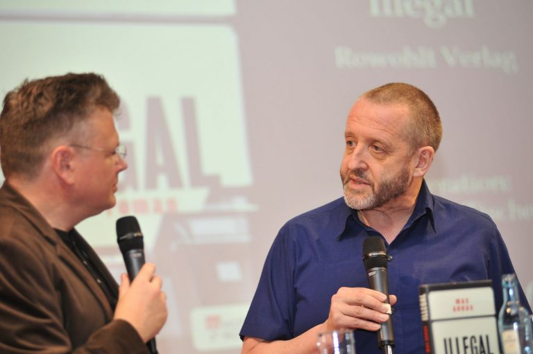 Illegal: Krimi-Autor Max Annas im Gespräch