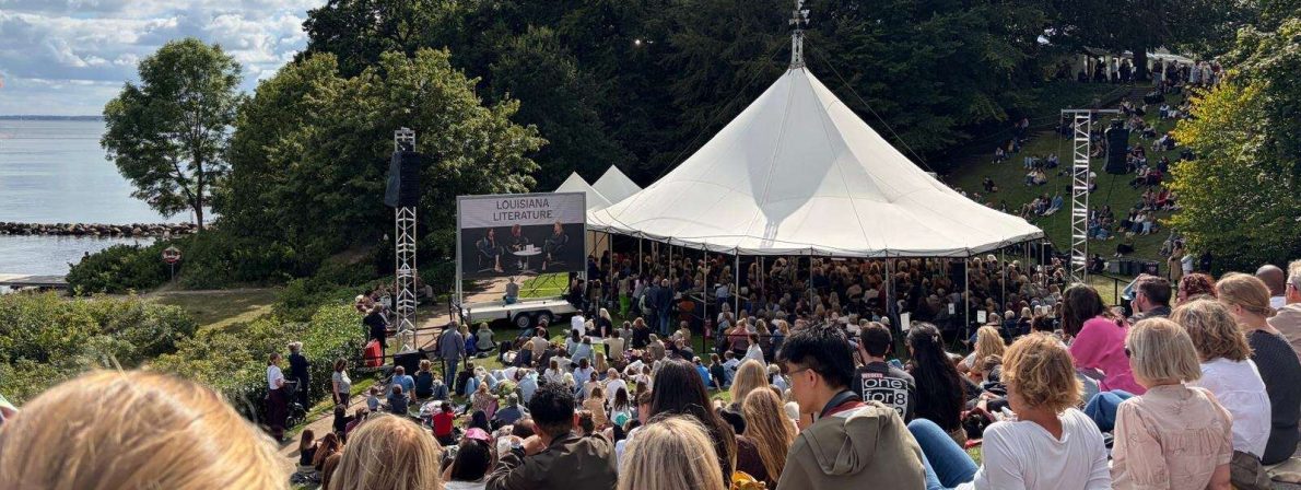 Menschenmassen am Meeresgarten beim Louisiana Literaturfestival 2026