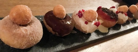 Mini-Donuts im Sidedoor-Restaurant