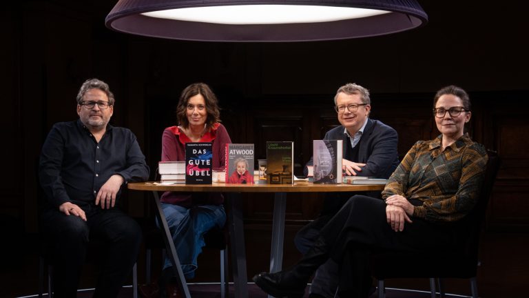 Das Literarische Quartett vom Dezember 2025: Wieder mal Adam und Eva