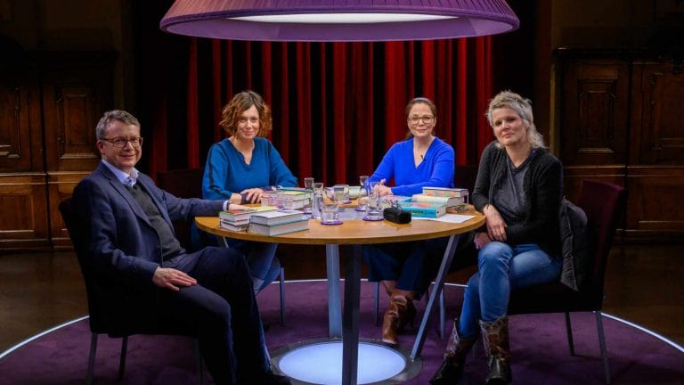 Das Literarische Quartett vom Februar 2024: Warum strahlt man eine Radiosendung im Fernsehen aus?