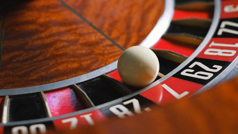 Zum 200. Geburtstag: Wolfgang Tischer liest Fjodor Dostojewskij – Der Spieler