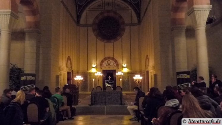 In der Kapelle des Leipziger Südfriedhofs