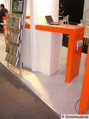 Der Stand war vom Publikum weggedreht