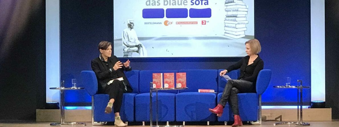 Buchpreis-Gewinnerin Antje Rávik Strubel auf dem Blauen Sofa