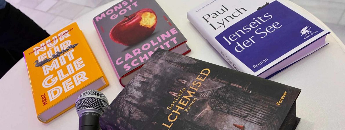 Die vier besprochenen Bücher 2025