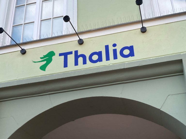 Chinesische Propaganda bei Thalia: Sollte bezahlte Regalfläche gekennzeichnet werden?
