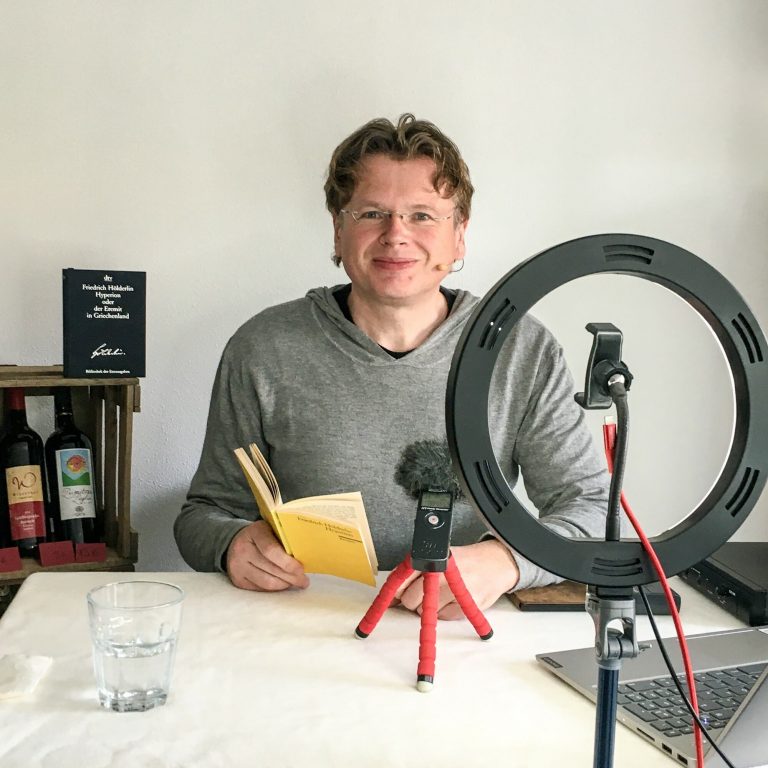 Wie fühlt es sich an, sieben Stunden Hölderlin vorzulesen?