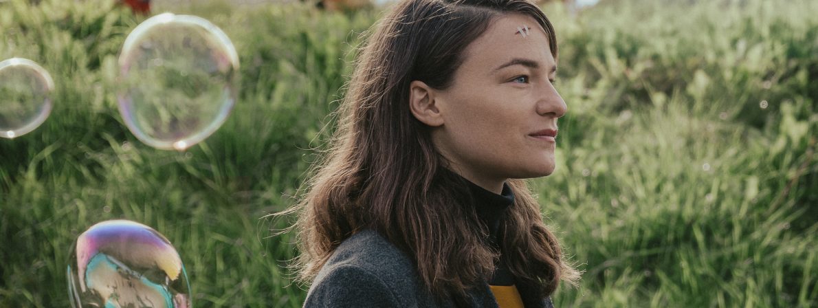 Valerie Pachner als Barbara im Film »Vier minus drei« (Foto: Alamode Film/Polyfilm)